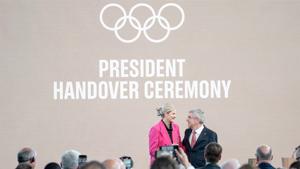 Giornata storica al CIO: Thomas Bach cede la presidenza a Kirsty Coventry Giornata storica al CIO: Thomas Bach cede la presidenza a Kirsty Coventry