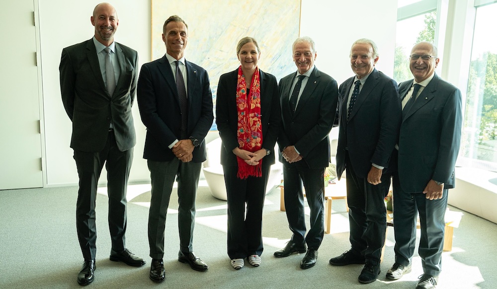 Buonfiglio and Mornati meet IOC President in Lausanne: “Reaffirmed CONI’s central role, now we await Coventry in Rome” Buonfiglio and Mornati meet IOC President in Lausanne: “Reaffirmed CONI’s central role, now we await Coventry in Rome”