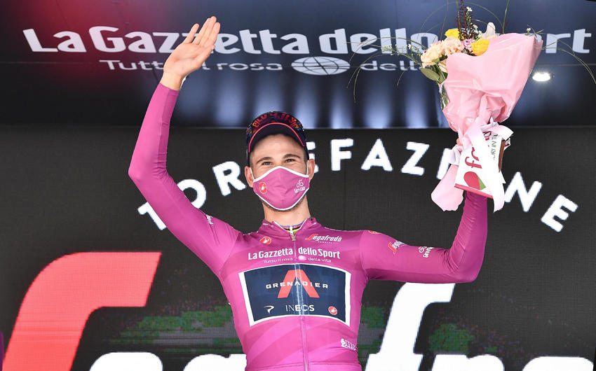 Ganna subito in rosa al Giro d’Italia domina la prima tappa a cronometro. “Ho sfatato un mito”